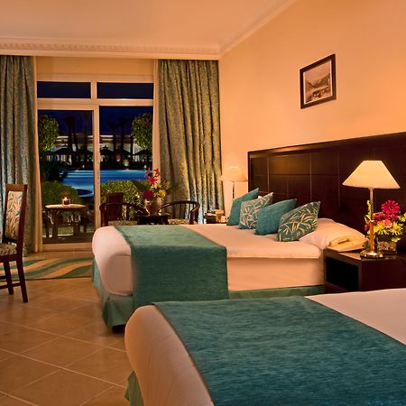 ホテル シエラ シャルム エル シェイク シャルム・エル・シェイク エクステリア 写真 A room at the Hilton Sharm El Sheikh